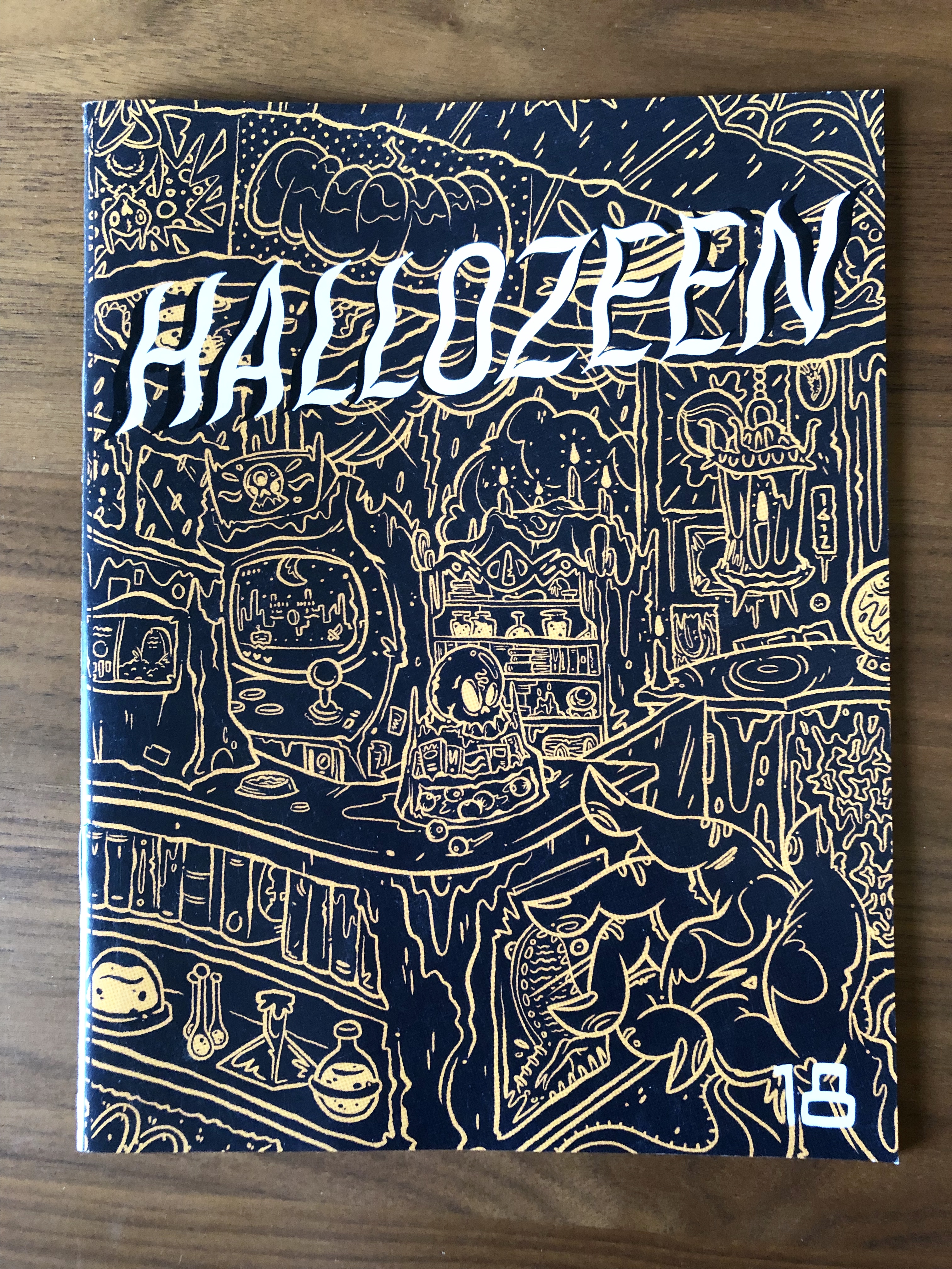 The cover of Hallozeen
